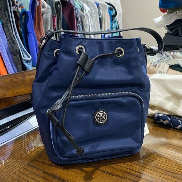 NWT Authentic Tory Burch Virginia Bucket Mini bag Color: navy bLue - Picture 11 of 11